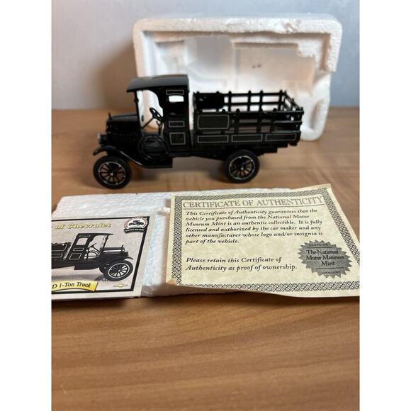 National Motor Museum 1923 Chevy Series D 1-Ton Truck 1:32 Scale (w/cert & Card) - Picture 4 of 10